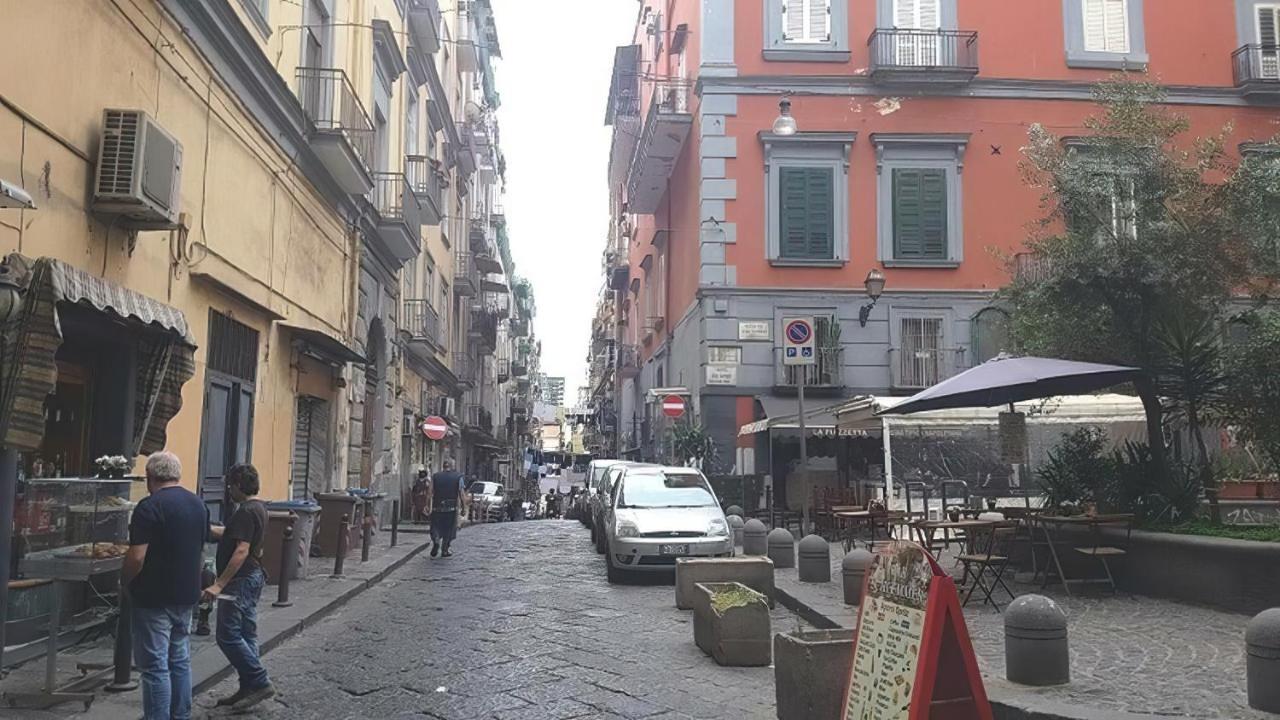 Casa Di Susy Bed & Breakfast Napoli Bagian luar foto